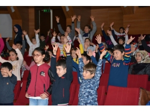 Dü Hastanesi’nde Çocuk Şenliği Etkinliği