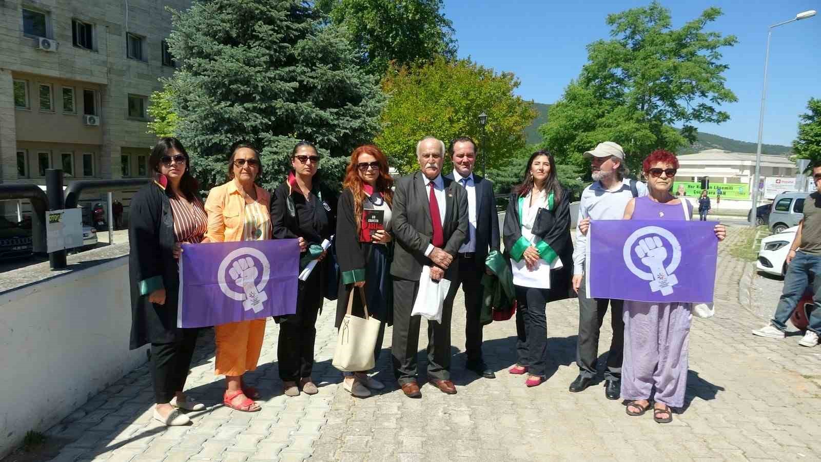 asli-bas-davasinda-dugum-cozulmedi-dava-ekim-e-ertelendi