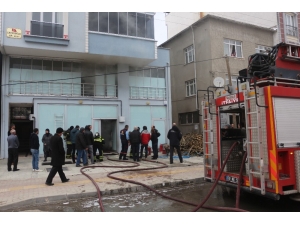 Tekstil Atölyesinde Korkutan Yangın