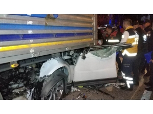 Samsun’da Aracıyla Tırın Altına Giren İş Adamı Ağır Yaralandı