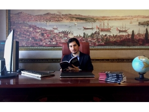 Üniversite Öğrencisi Dijital Hukukun Kitabını Yazdı