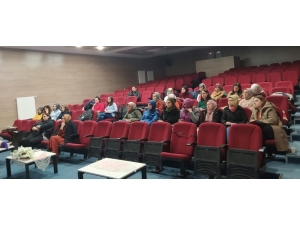 Gebe Bilgilendirme Sınıfı Sağlık Personeline Hizmet İçi Eğitimi