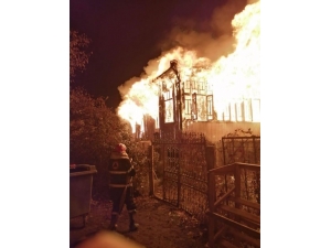 Gürcistan’da 6 Kişi Yanarak Öldü