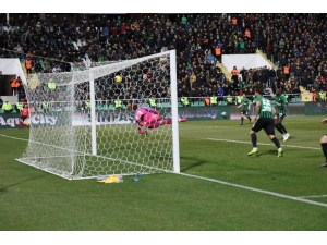 Göztepeli Beto Bir Tek 3 Puanı Kurtaramadı