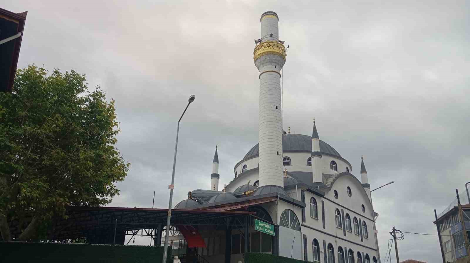 amasya-da-siddetli-firtina-ve-dolu-hasara-yol-acti