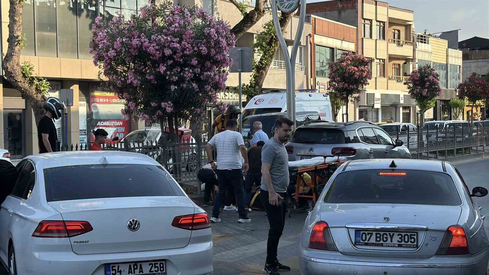 yaya-gecidinden-gecerken-otomobilin-carptigi-kadin-yaralandi