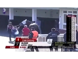 İzmir’de Yarış Atına Şiddet Anı Canlı Yayına Yansıdı: Tjk’dan Kınama Geldi