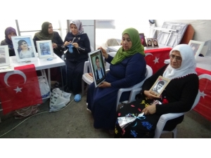 Hdp Önündeki Ailelerin Evlat Nöbeti 155’inci Gününde