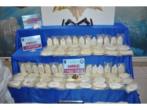 Evin Bahçesine Gömülmüş Varilden Uyuşturucu Çıktı