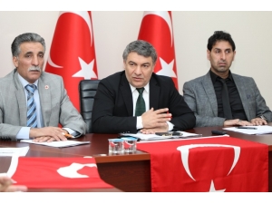 Dilovası Meclis Salonu Türk Bayrakları İle Donatıldı