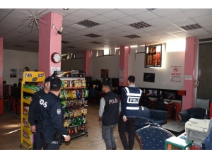 Gaziantep’te İnternet Kafe Ve Oyun Salonlarına Denetim