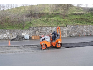 Eyüpsultan’da Asfalt Yapım Çalışmaları Devam Ediyor