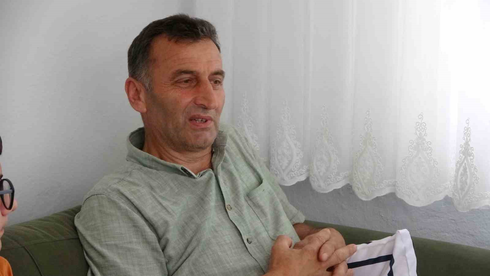 torununa-destek-icin-46-yil-sonra-sinava-girdi-turkiye-birinciligiyle-gururlandi