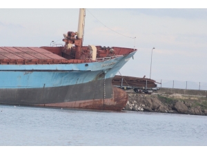 Karaya Oturan Gemi Yargıtay Kararını Bekliyor