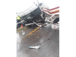 Lpg Tankeri Direğe Çarptı, Facianın Eşiğinden Dönüldü