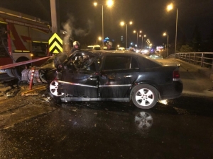 Ankara’da Hurdaya Dönen Otomobilden Yaralı Kurtuldu