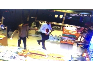 Fırında Bayat Ekmek Kavgası Kanlı Bitti