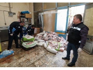 Buca Zabıtasından ‘Korku Filmi’ Gibi Dönerci Baskını