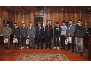 Atatürk Çocuk Evleri Sakinlerinden Üniversiteye İlk Adım