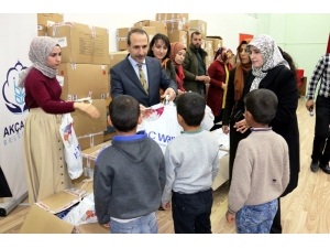 Akçakale Belediyesi 400 İhtiyaç Sahibi Öğrenciyi Giydirdi.