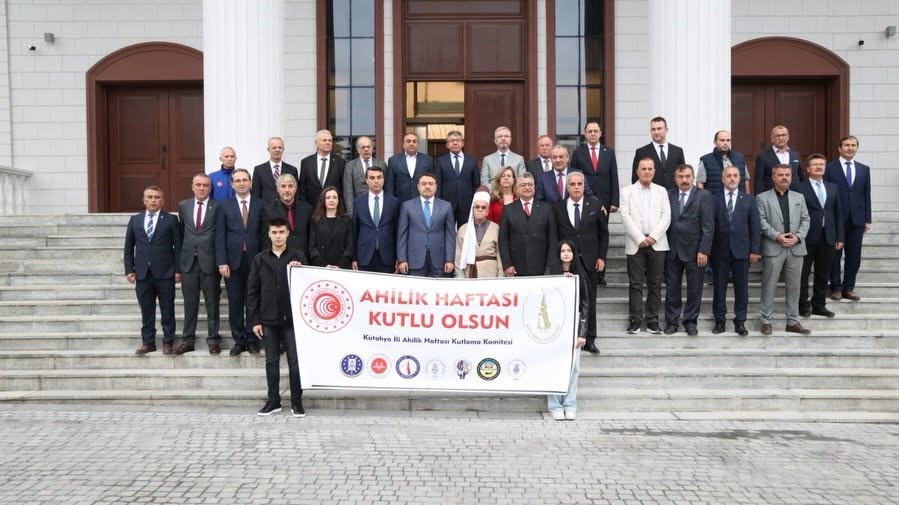 vali-isin-ahilik-koklu-bir-medeniyet-gelenegidir