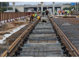 3. Etap Raylı Sistemde Raylar Döşendi