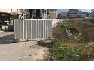 Lodos Pazar Yeri İnşaatını Vurdu