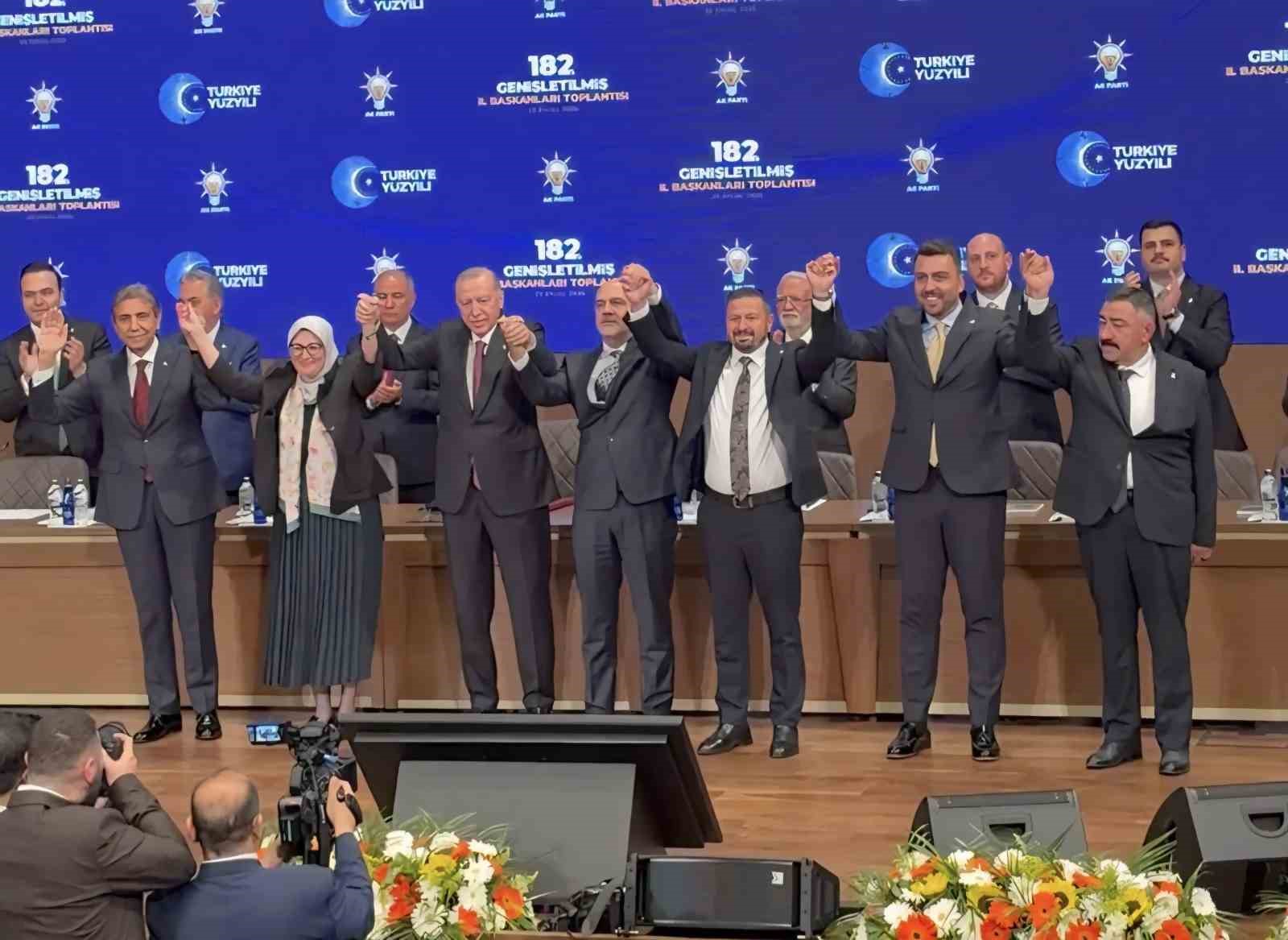 marmara-adalar-belediye-baskani-dincer-ak-parti-ye-katildi