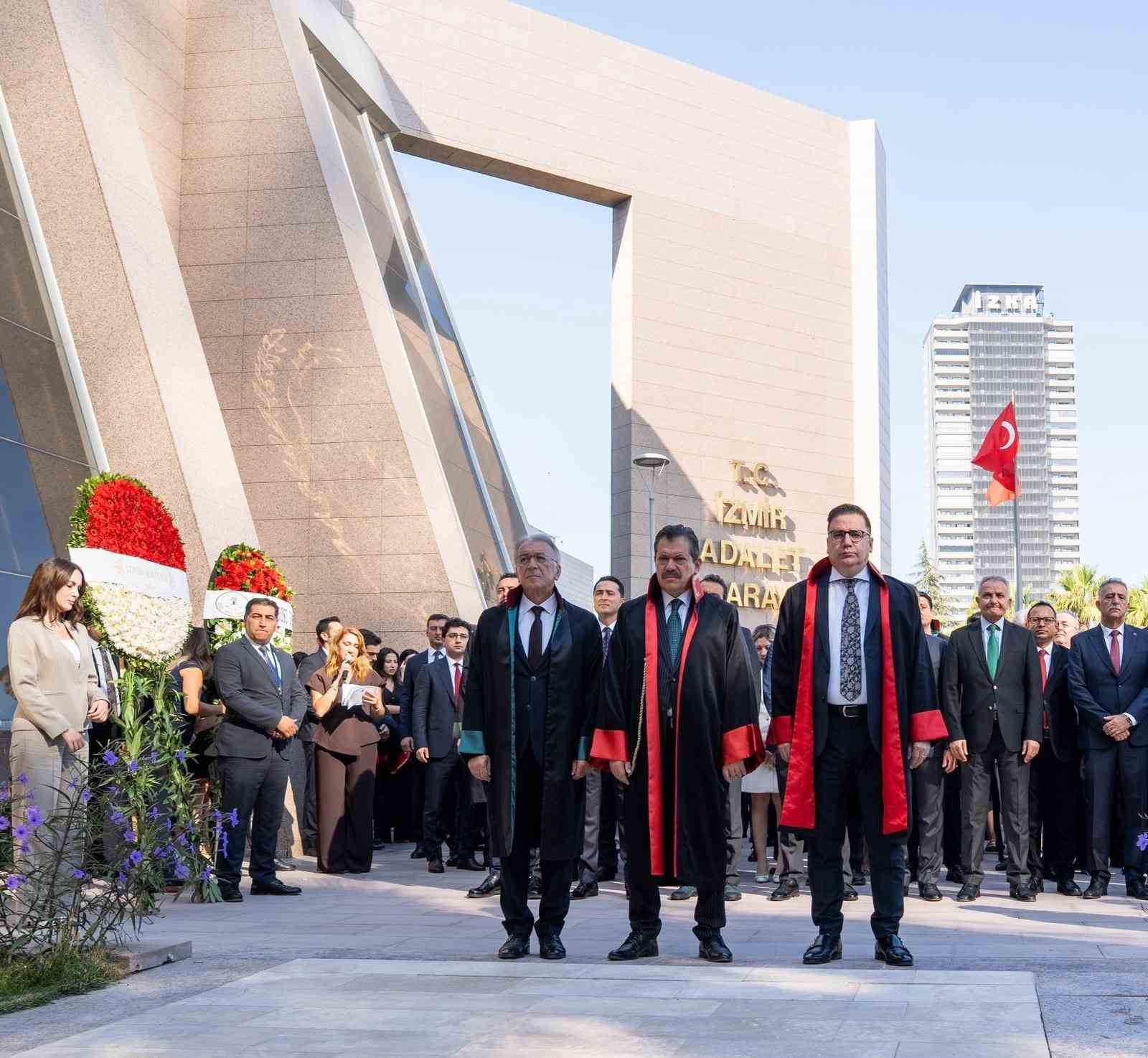 izmir-de-yeni-adli-yil-torenle-acildi