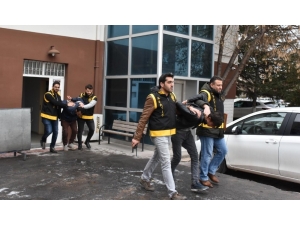 Aksarayda Kömür Çalan 2 Hırsızlık Şüphelisi Tutuklandı