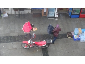 Çanakkale Sağanak Yağış Ve Fırtınaya Teslim