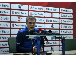 Ersun Yanal: "Bugün Futbol Konuşabileceğimiz Bir Gün Değil"