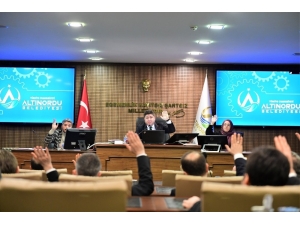 Aşkın Tören: “Şehir Ruhuna Uygun Altınordu İnşa Edeceğiz”