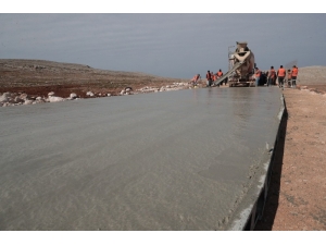 Büyükşehirde Beton Yol Mesaisi Başladı