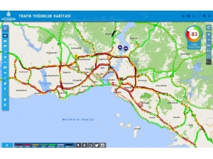 İstanbul’da Sağanak Yağış Hayatı Olumsuz Etkiliyor