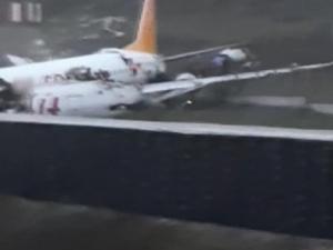 Sabiha Gökçen’de Pistten Çıkan Uçağın Yolcuları Böyle Tahliye Edildi