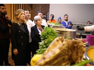 Canan Karatay: “Kelle Paça Korona Virüsü Önler”