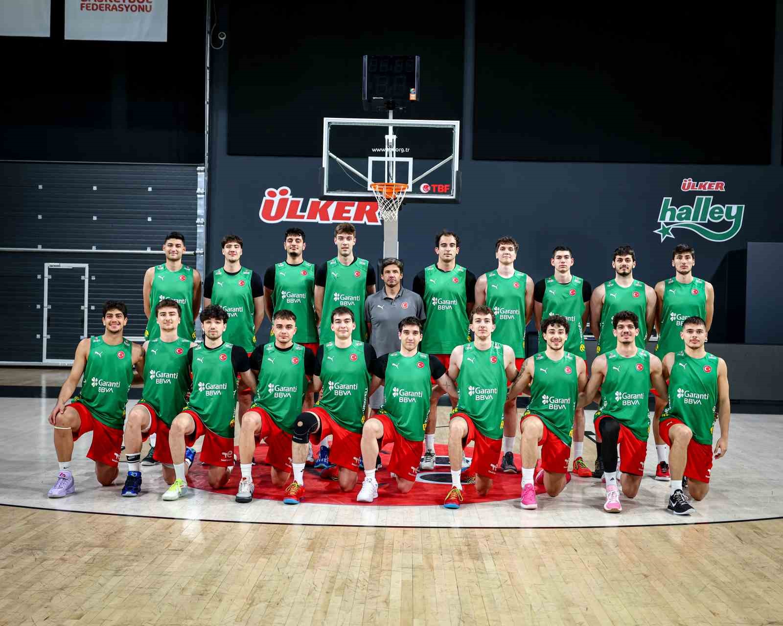 20-yas-alti-umit-erkek-milli-takimi-hazirliklarini-surduruyor