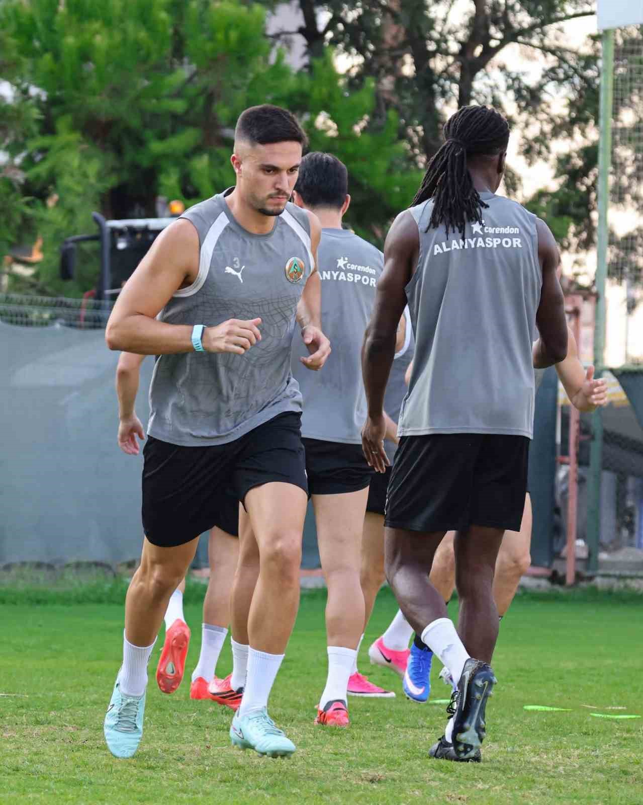 corendon-alanyaspor-besiktas-maci-hazirliklarini-tamamladi