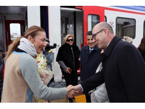 Turistik Doğu Ekspresiyle Seyahate Çıkan Bakanın Eşi Erzincan’da Mola Verdi
