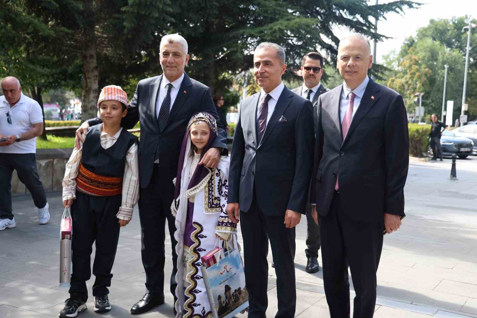ticaret-bakani-prof-dr-omer-bolat-turkiye-zorlu-sartlara-ragmen-ekonomisini-buyutmeye-devam-ediyor