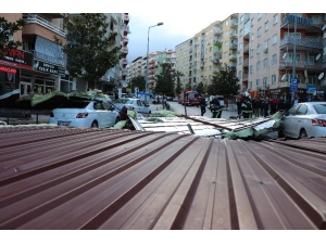 Denizli’de Dün Etkili Olan Fırtınanın Bilançosu Ortaya Çıkmaya Başladı