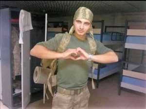 Şehitten Geriye 3 Aylık Kızıyla Vedalaştığı Görüntüler Kaldı