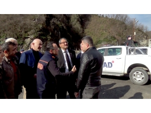 Giresun Valisi Harun Sarıfakıoğulları Heyelan Yaşanan Bölgede İncelemelerde Bulundu