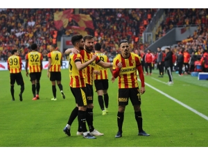 Göztepe’yi Kanat Oyuncuları Uçuruyor