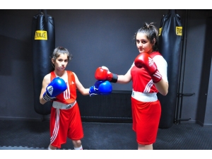 Dereceye Giren Manisalı Boksörlerin Hedefi Avrupa