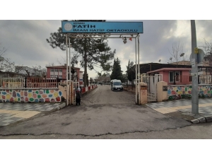 Okul Öğrencileri İçtikleri Sütten Zehirlendi