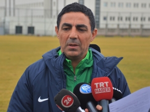 Mustafa Özer: “Eskişehirspor’un Geleceğini Kurtaracak Bir Jenerasyon Yakaladık”