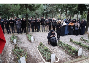 Kartal’daki Yeşilyurt Apartmanı’nda Hayatını Kaybedenler Mezarları Başında Anıldı