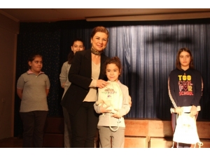 Başkan Köse’den Başarılı Öğrencilere Hediye